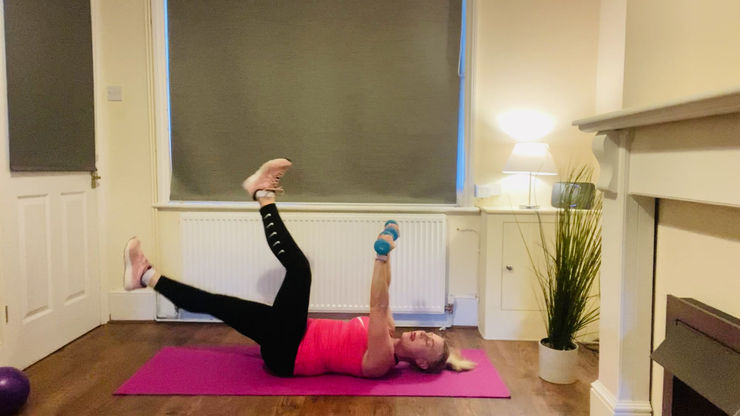 Lying Chest Press Scissor